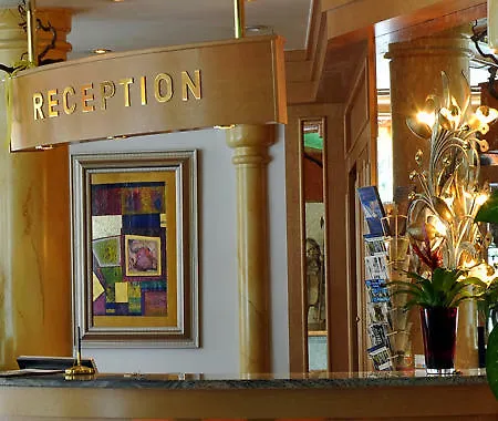 Otel Akzent Restaurant Altdorfer Hof