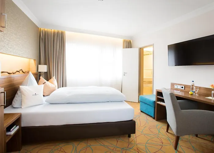 Hotell Akzent Restaurant Altdorfer Hof 4*