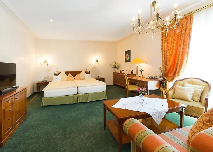 Akzent Restaurant Altdorfer Hof 4*