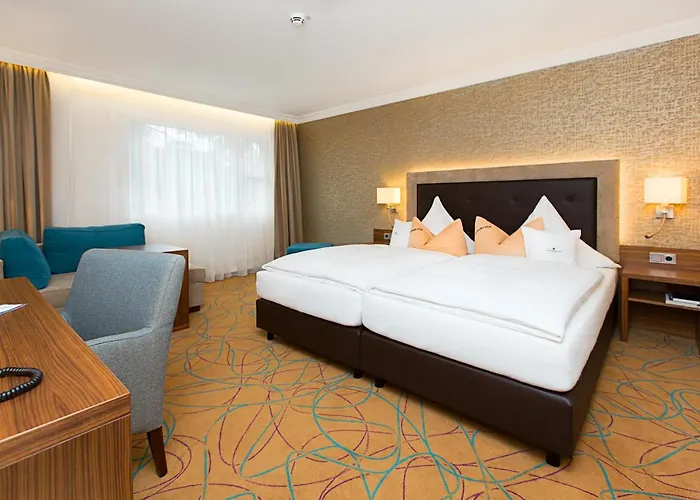 Hotell Akzent Restaurant Altdorfer Hof 4*