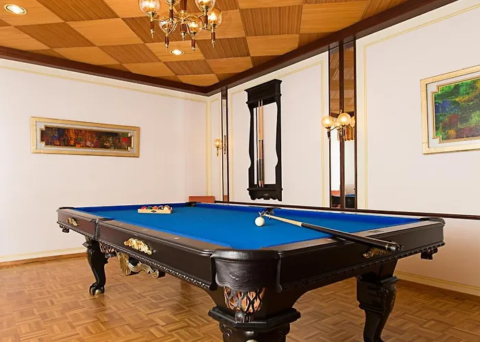 Akzent Restaurant Altdorfer Hof Hotell 4*