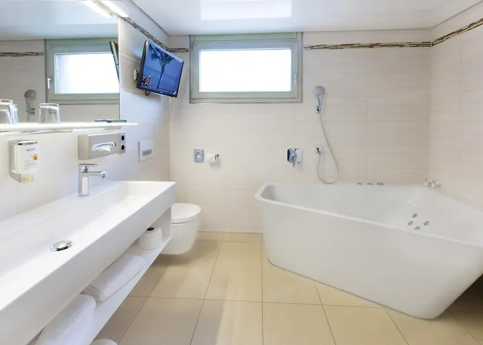 Hotell Akzent Restaurant Altdorfer Hof 4*