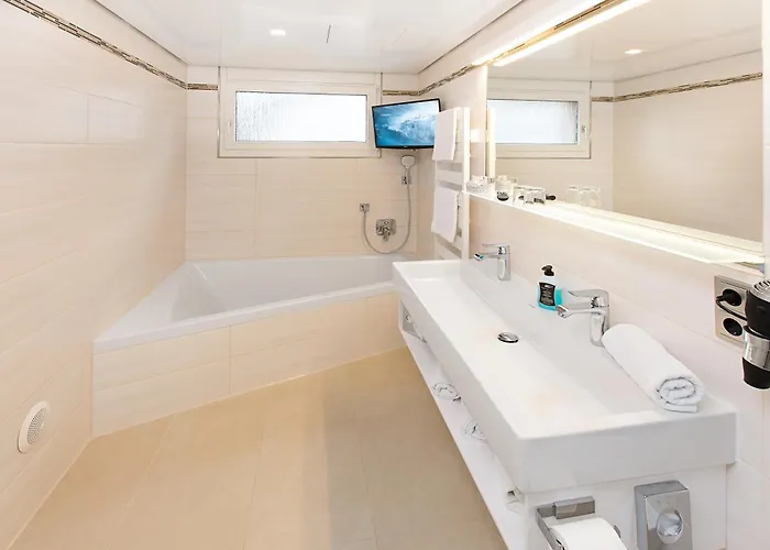 Akzent Restaurant Altdorfer Hof ホテル