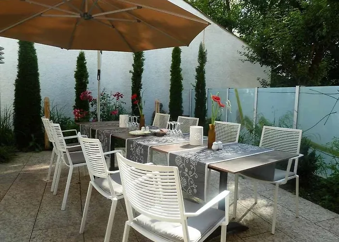 Akzent Restaurant Altdorfer Hof ホテル